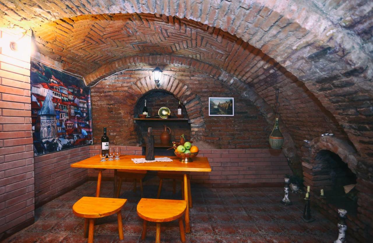 Apartment On Freedom Square Diuma Street Tbiliszi Kültér fotó