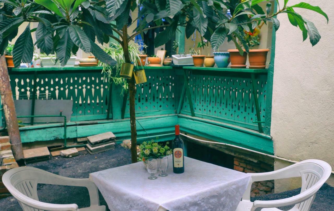 Apartment On Freedom Square Diuma Street Tbiliszi Kültér fotó